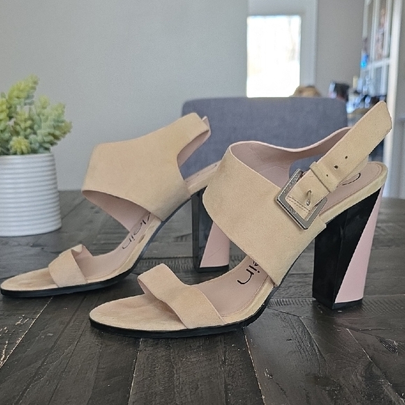 Calvin Klein Women's Tan Sandals - Picture 4 of 9